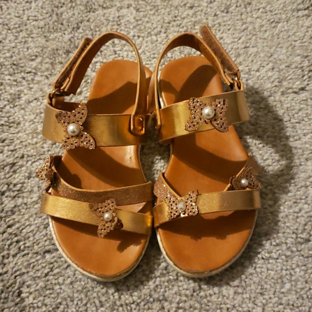Size 8 toddler Tahari Sandals Gold with Butterfly accents